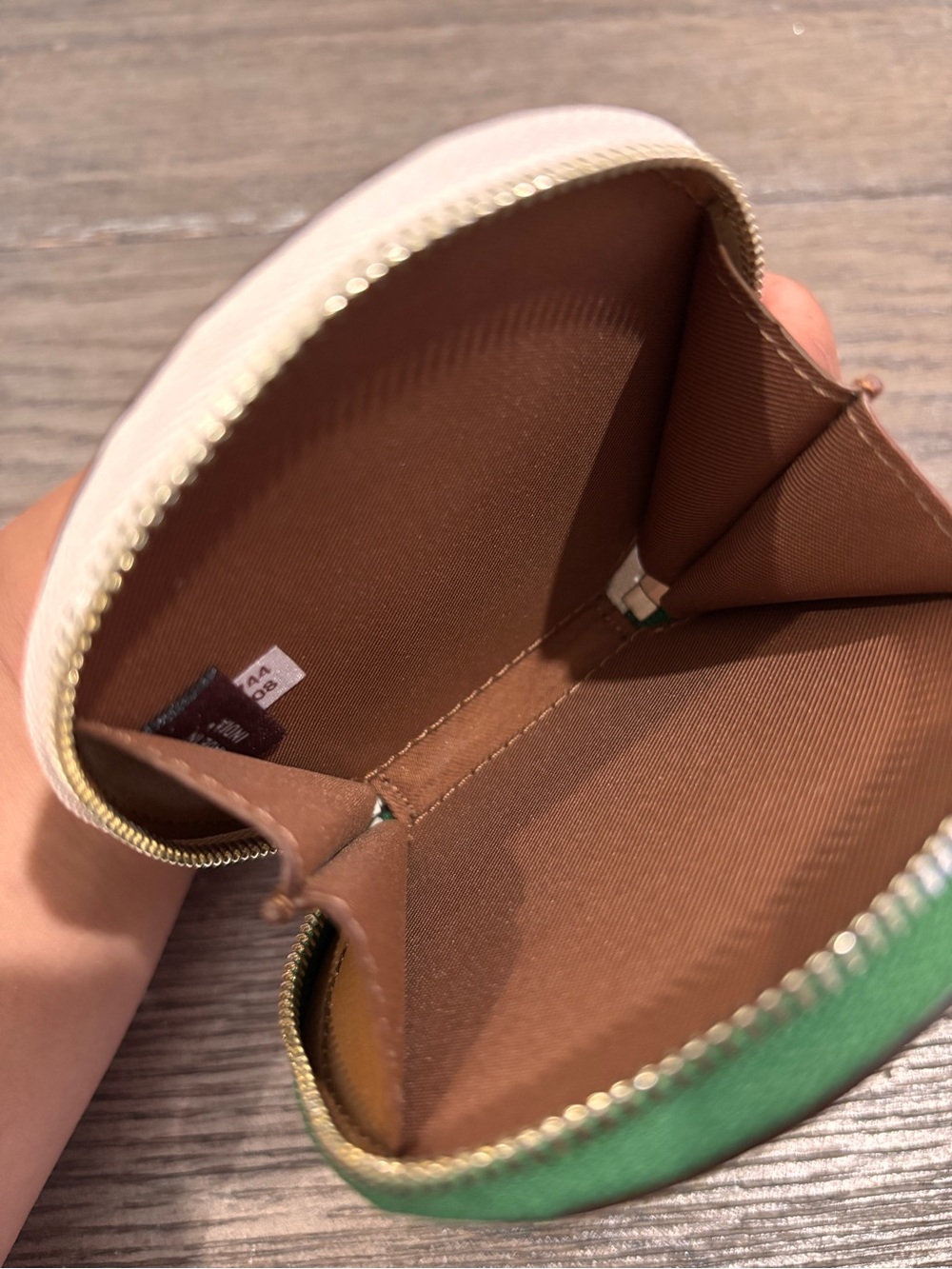 Coach- NWOT! RARE Brown Leather Round Zip Coin Wallet with Green Cactus Patch - Picture 9 of 10